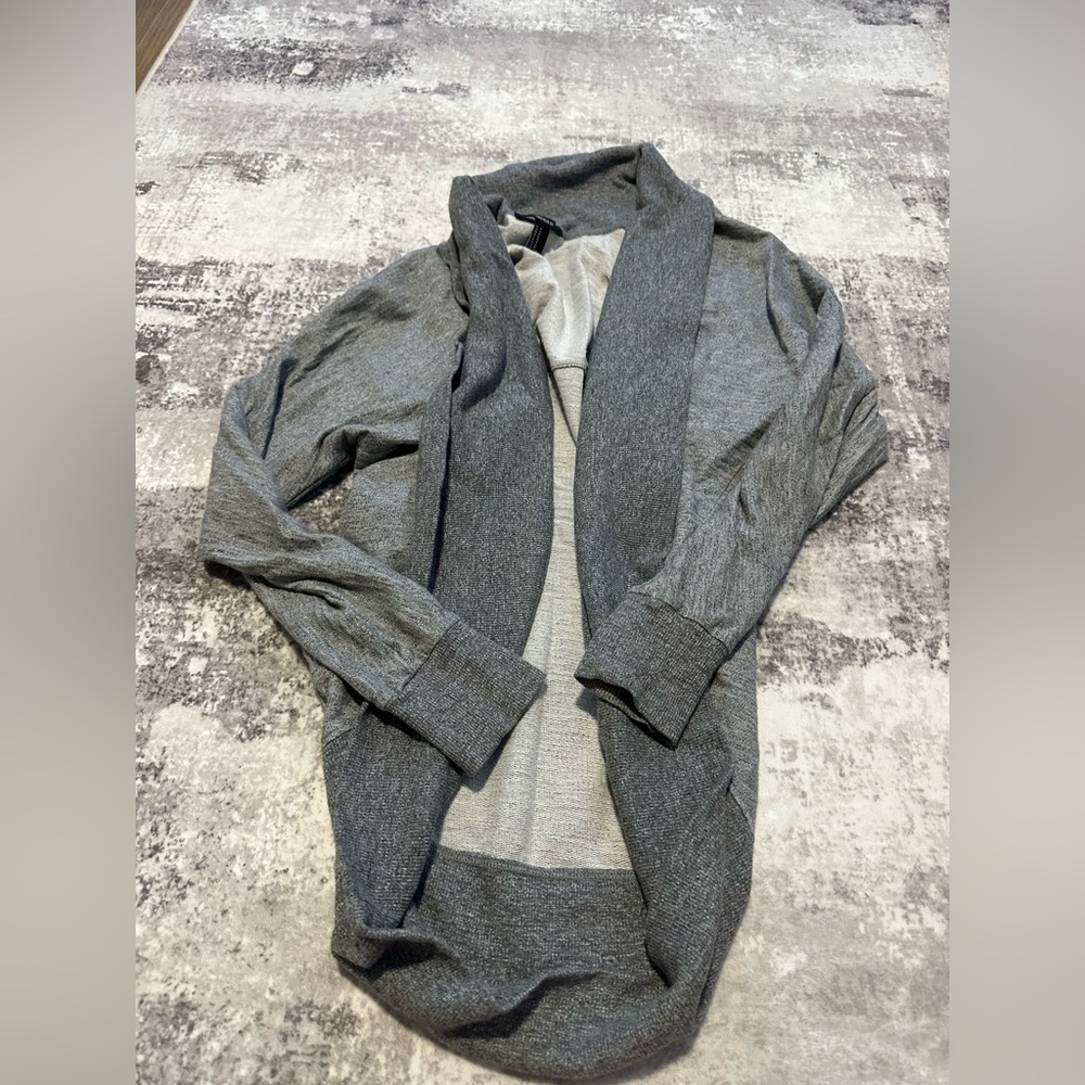 🤍 Forever 21 Heather Gray Knit Cardigan 🤍